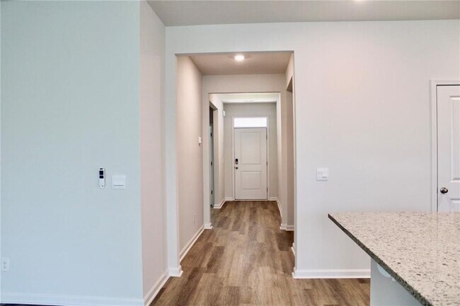 Foto del edificio - 102 Fremont Ln