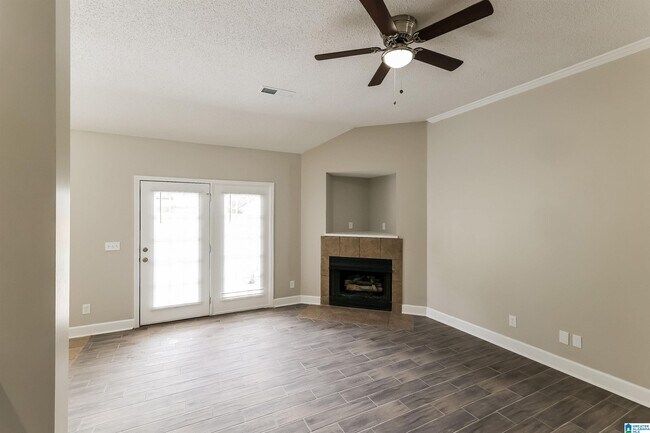 Foto del edificio - 13923 Highland Pointe Dr