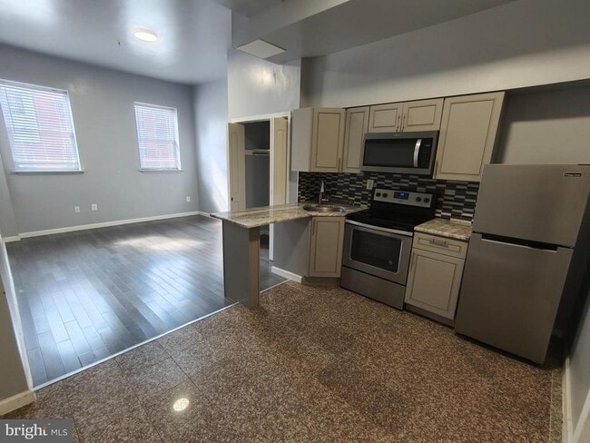 Foto del edificio - 631 N 11th St