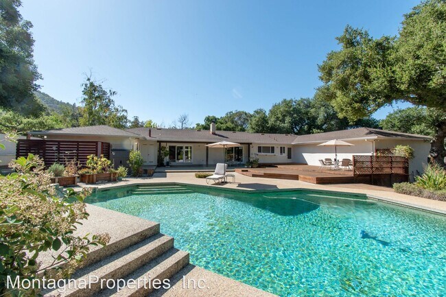 Foto del edificio - 5 br, 3 bath House - 15164 Montalvo Rd