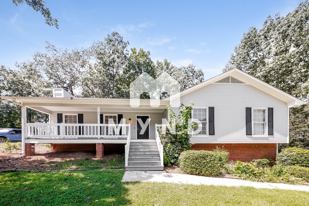 Primary Photo - 1131 Independence Dr