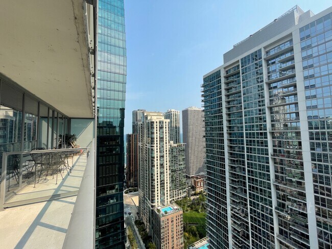Building Photo - 347 E Wacker Dr