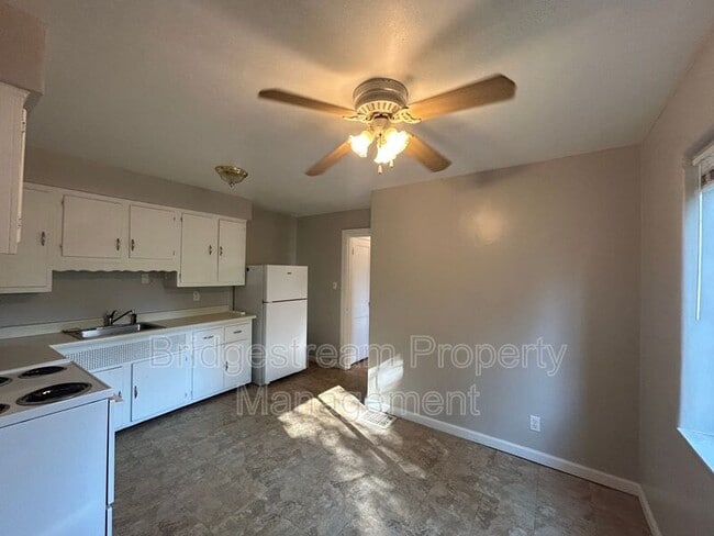 Foto del edificio - 1413 Old Ln Ave