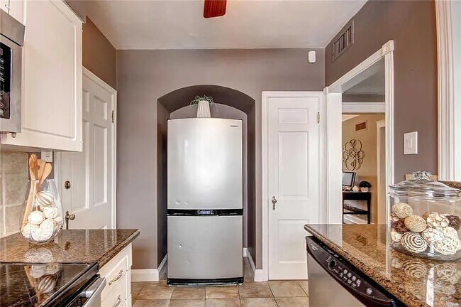 Foto del edificio - 925 S Hanley Rd