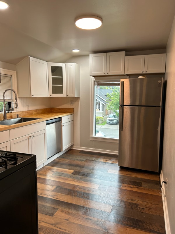 Building Photo - 1901 Lombard Ave