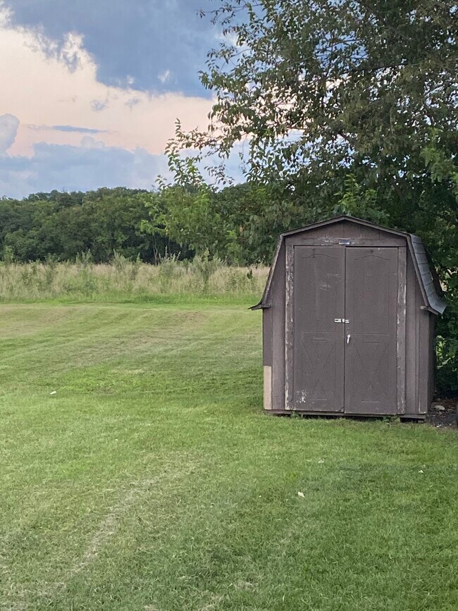 Storage Shed - 123 Pocono Plz