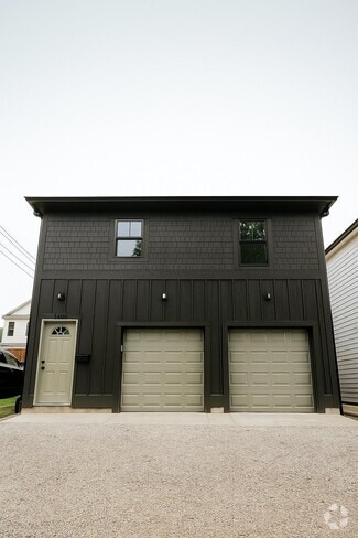 Building Photo - 1460 Hamlet St