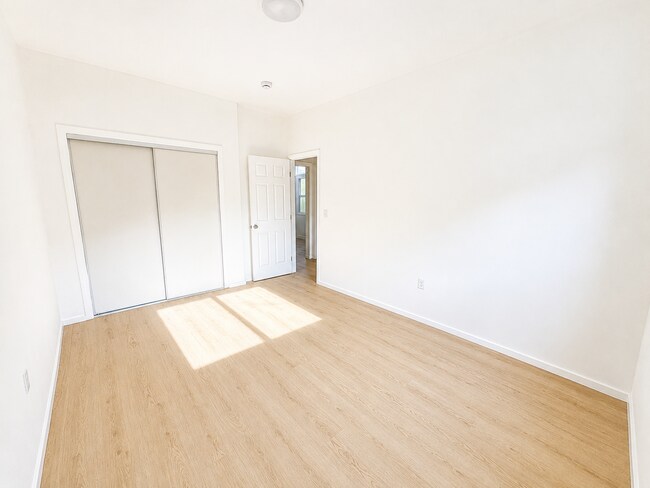 Foto del edificio - 1274 N Wilton Place