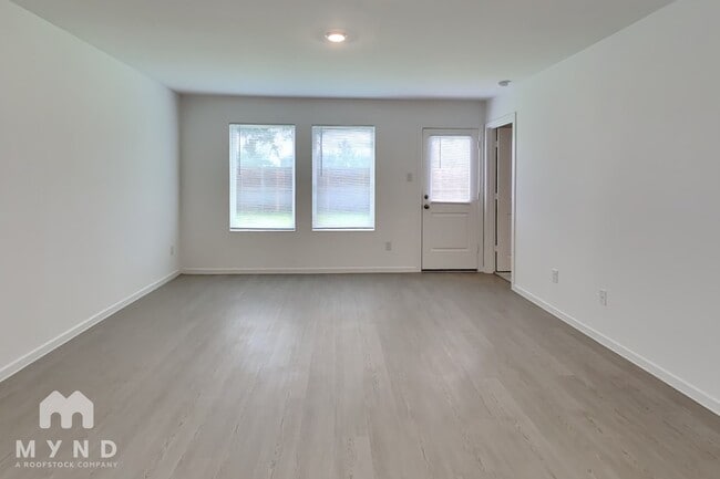 Building Photo - 940 Capracotta Dr