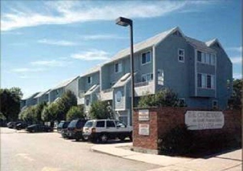 Primary Photo - 140 North Beacon St