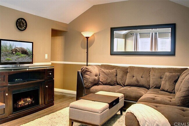 Foto del edificio - 565 Lakewood Ln