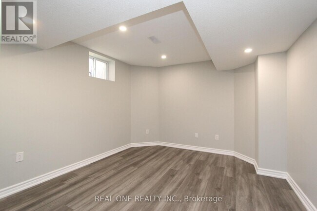 Building Photo - 63 Whistler Ct