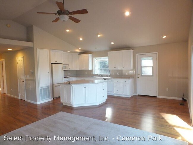 Building Photo - 2 br, 2 bath House - 2330 Dias Drive