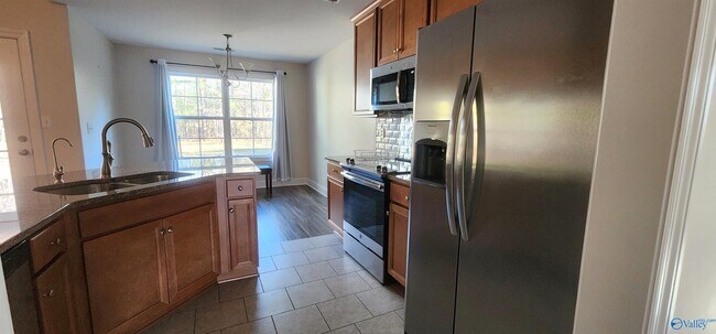 Foto del edificio - 5030 Seay Rd NW