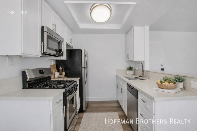 Foto del edificio - 1533 N Martel Ave