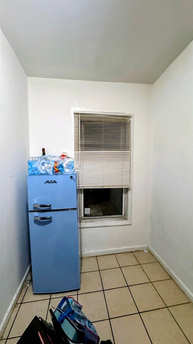 Foto del edificio - 475 West Side Ave