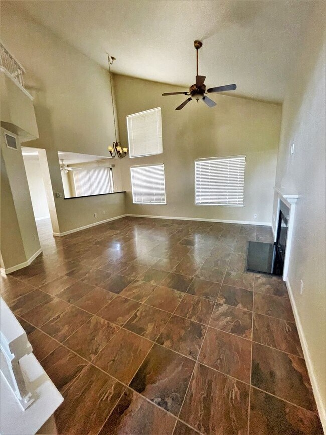 Foto del edificio - Nicely updated and well maintained home in the Meadowhawk subdivision!