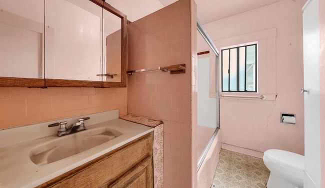 Building Photo - 41 Ridgewood Ave