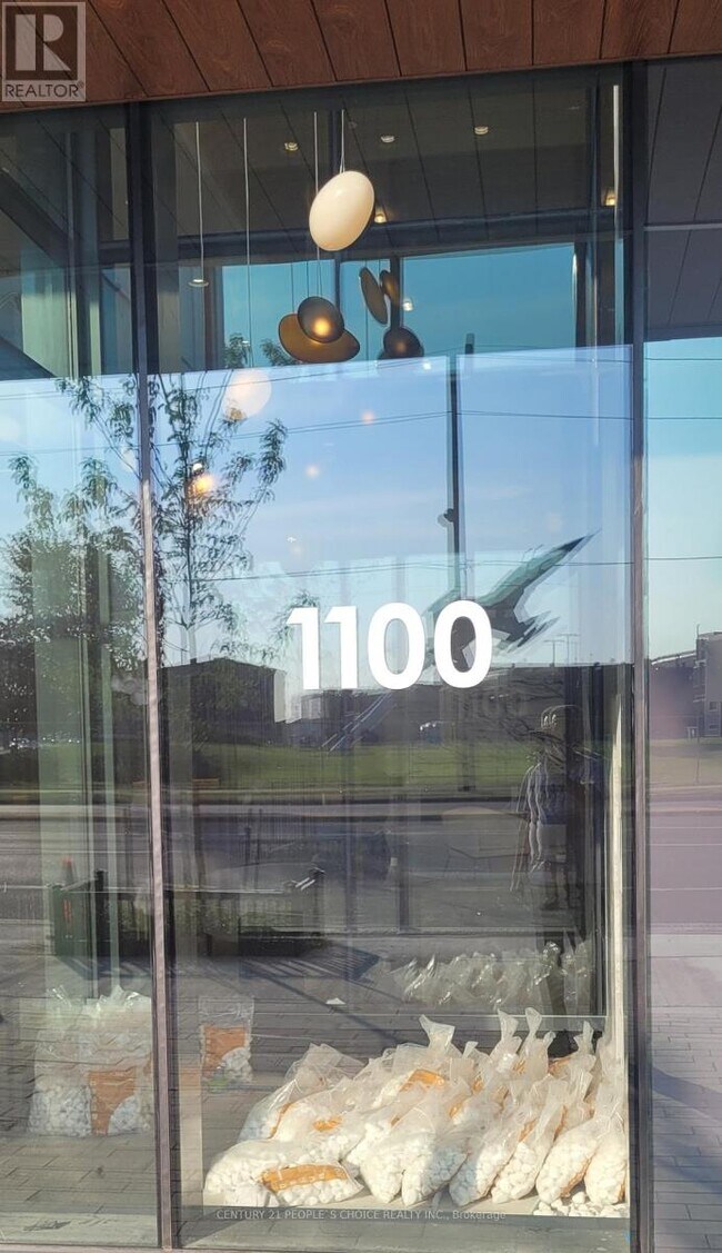 Photo du bâtiment - 1100 Sheppard Ave W