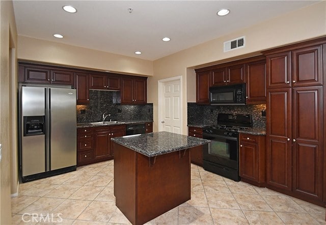 Building Photo - 88 Stepping Stone