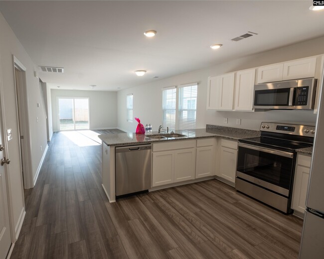 Building Photo - 348 Braemar Dr
