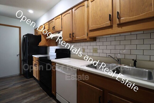 Foto del edificio - 5223 Vermont Ln