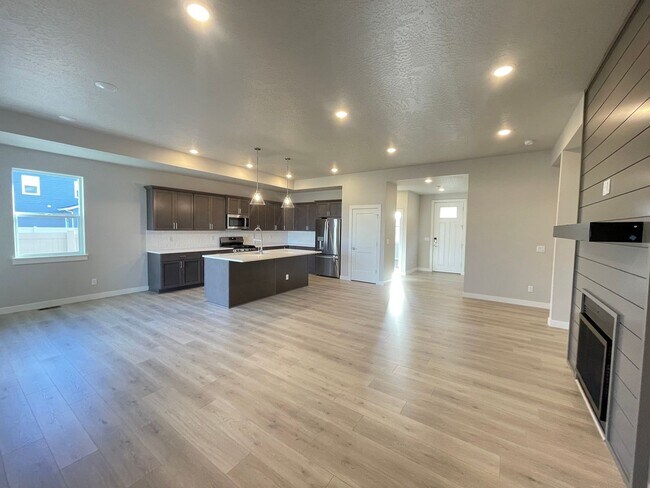 Foto del edificio - Brand New Coeur d'Alene Home