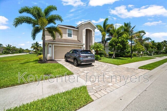 Foto del edificio - 4234 Bluegrass Dr