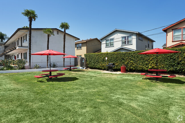 Courtyard - University Palms