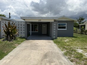 Building Photo - 177 Golf Club Ln