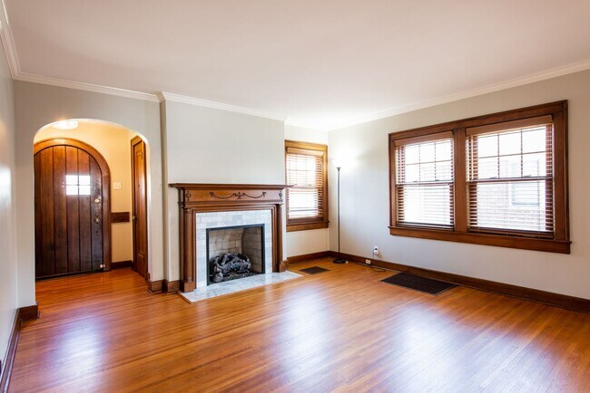 Foto del edificio - Charming Home in Deer Park Neighborhood