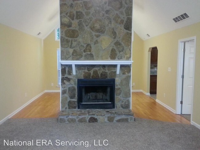 Building Photo - 3 br, 2 bath House - 125 Cowan Dr