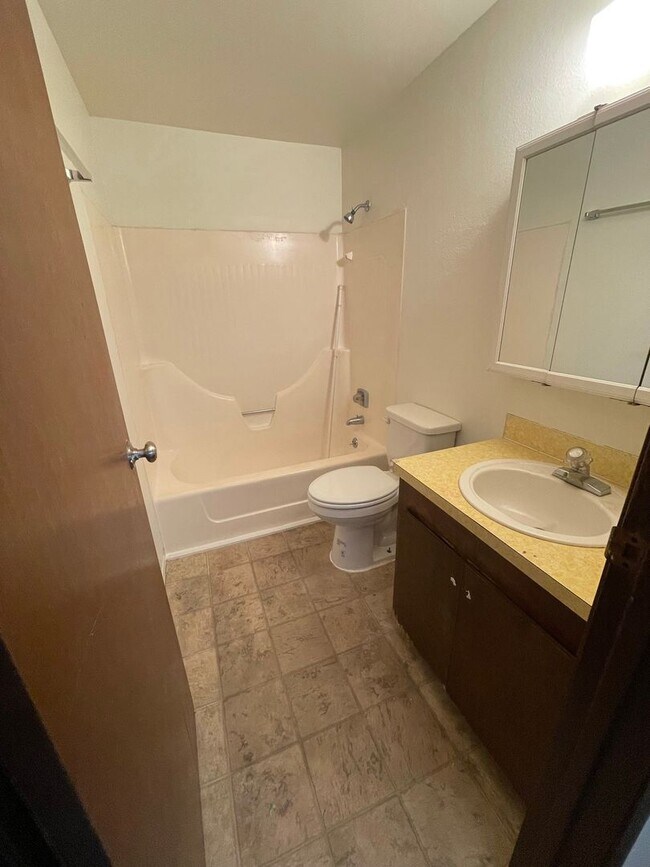 Foto del edificio - 2 Bedroom unit with Garage in Blaine
