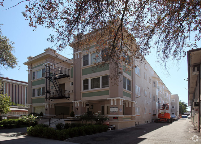 Building Photo - 249 N Euclid Ave