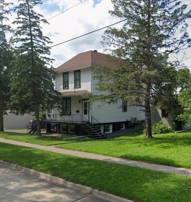 Exterior of property - 410 E Rose St