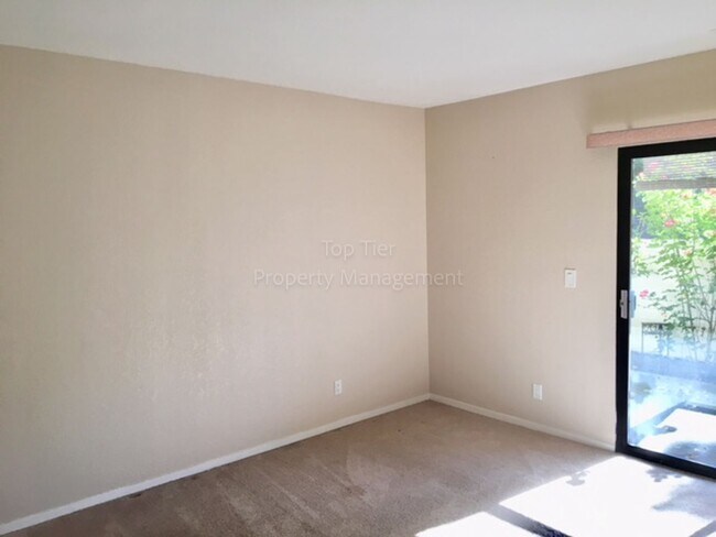 Foto del edificio - 2 Bd/1.5 Ba, 844 sf Walnut Creek Condo for...
