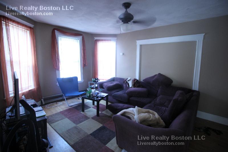 Primary Photo - 502 Washington St