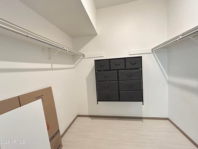 Building Photo - 422 W Pebble Beach Dr