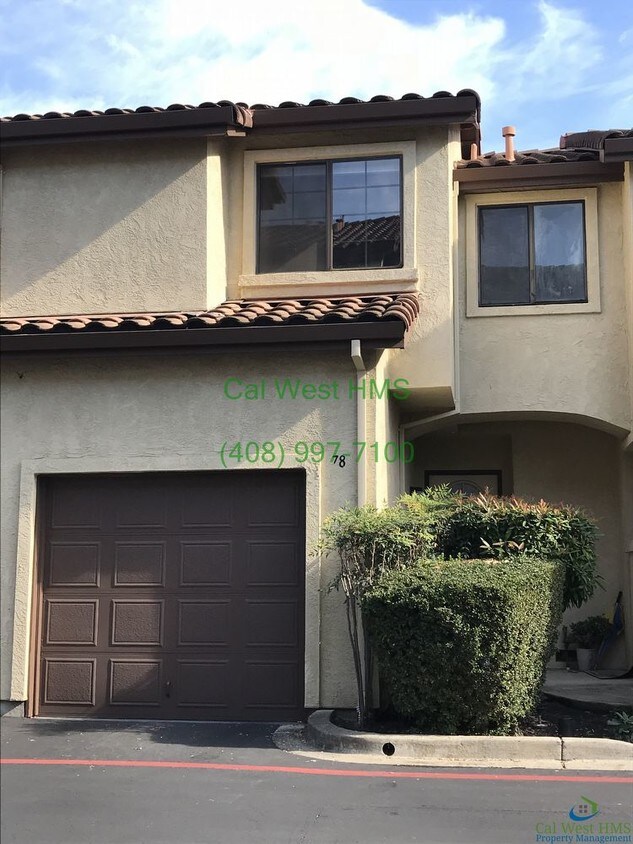 Foto principal - 78 Washington Square Dr