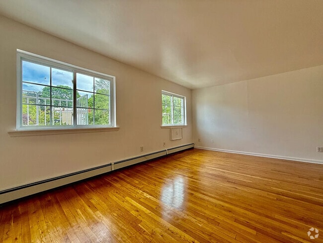 Building Photo - 29 Fero St