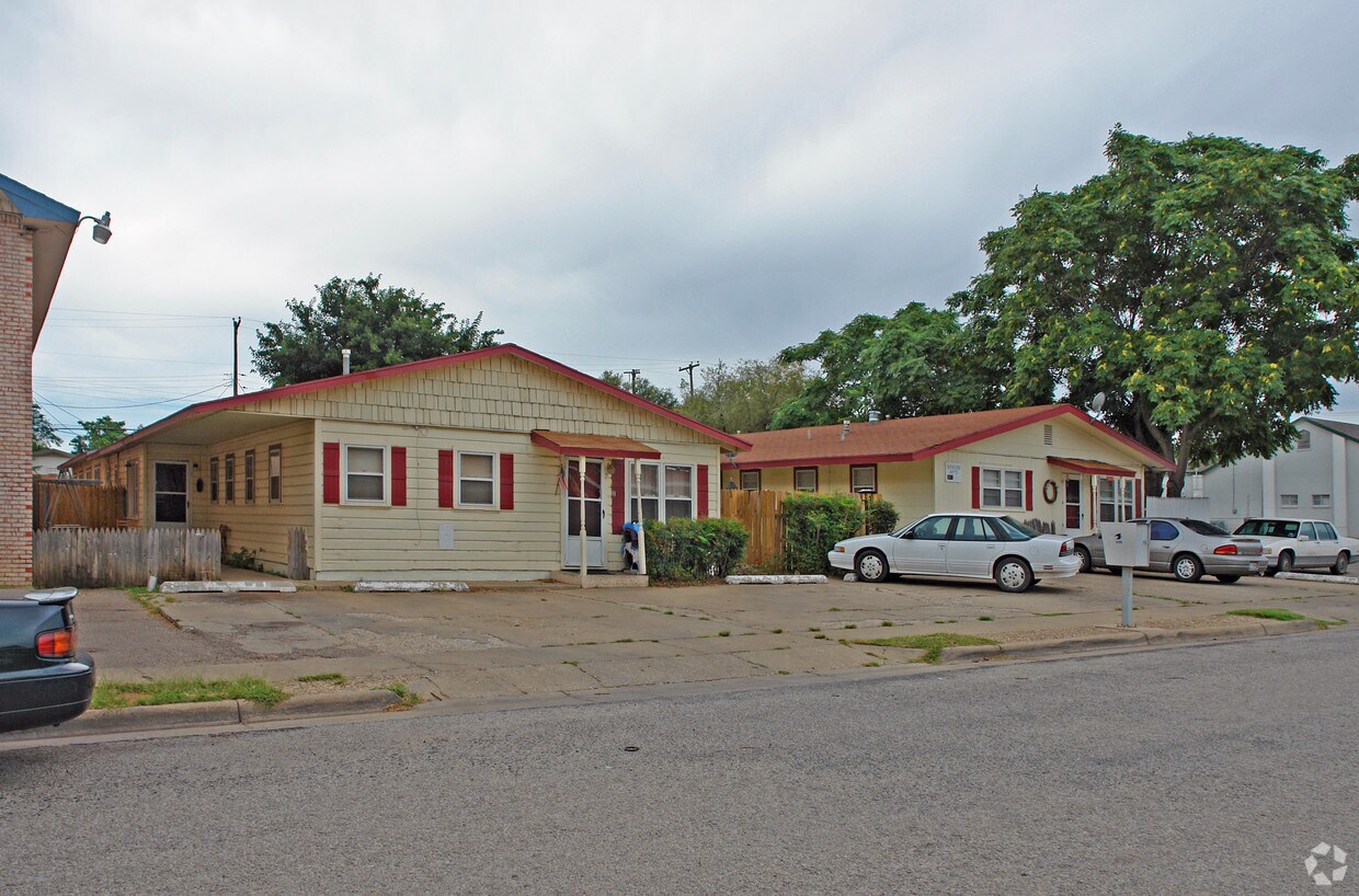Primary Photo - 2409-2411 45th St
