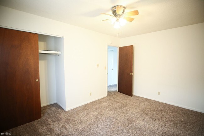Foto del edificio - 2 br, 1 bath  - Line Street Duplexes