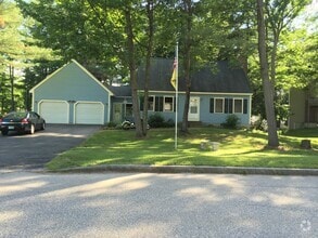 Building Photo - 15 Gallen Dr