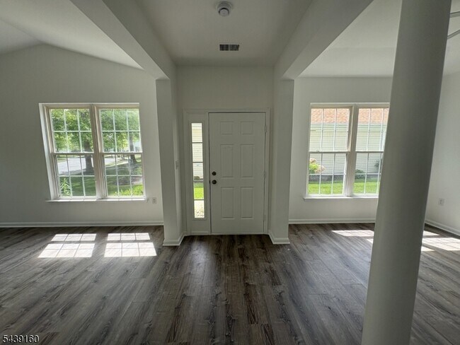 Foto del edificio - 37 Stafford Ln