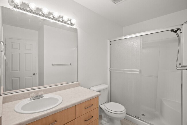 Foto del edificio - Recently updated 3 bedroom, 2.5 bath Townhouse in Beaverton