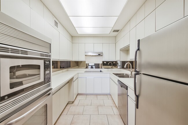 Foto del edificio - 5100 San Felipe St