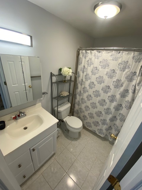 Bathroom - 15 Knollcrest Rd