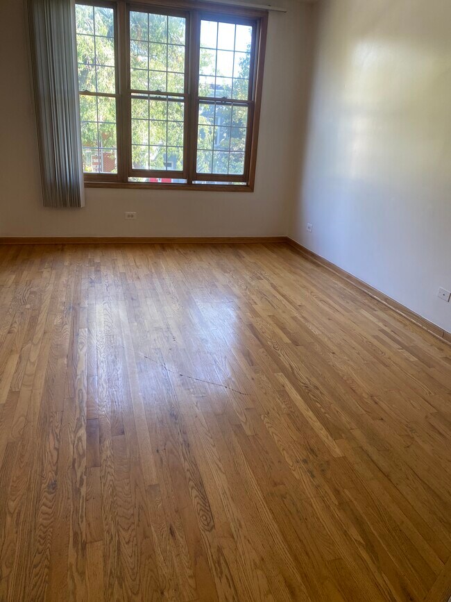 Foto del edificio - 1446 N Campbell Ave