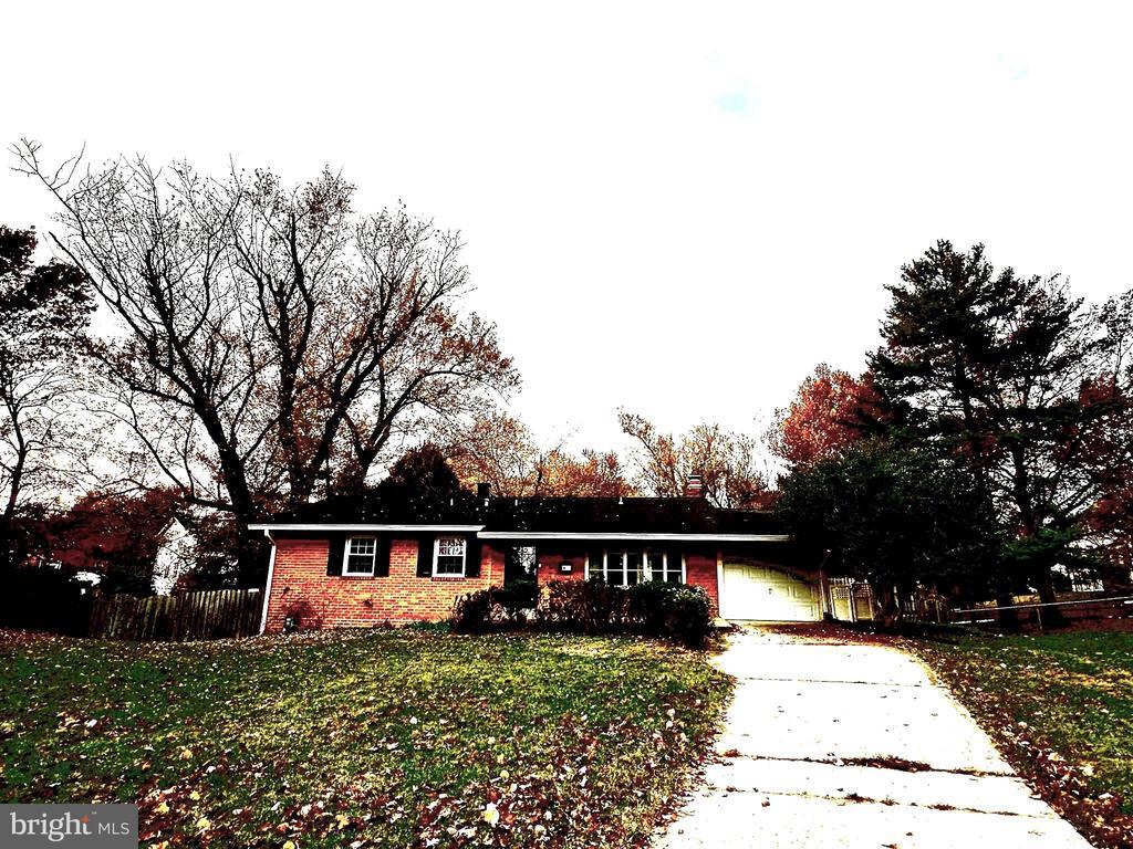 Primary Photo - 5 Charen Ct