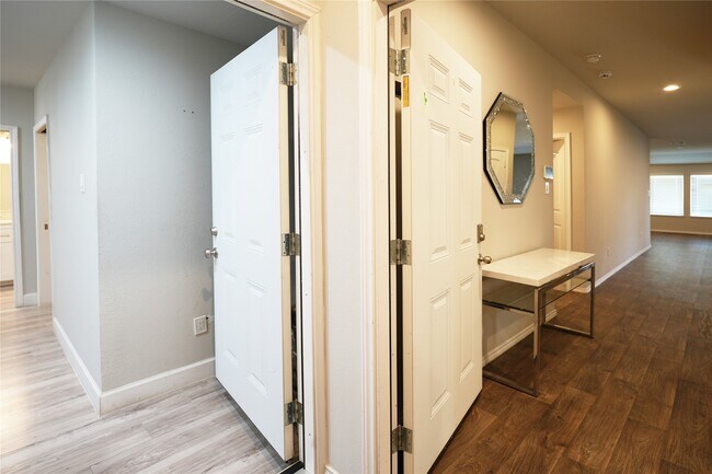 Foto del edificio - 5630 Havenwood Creek Ct